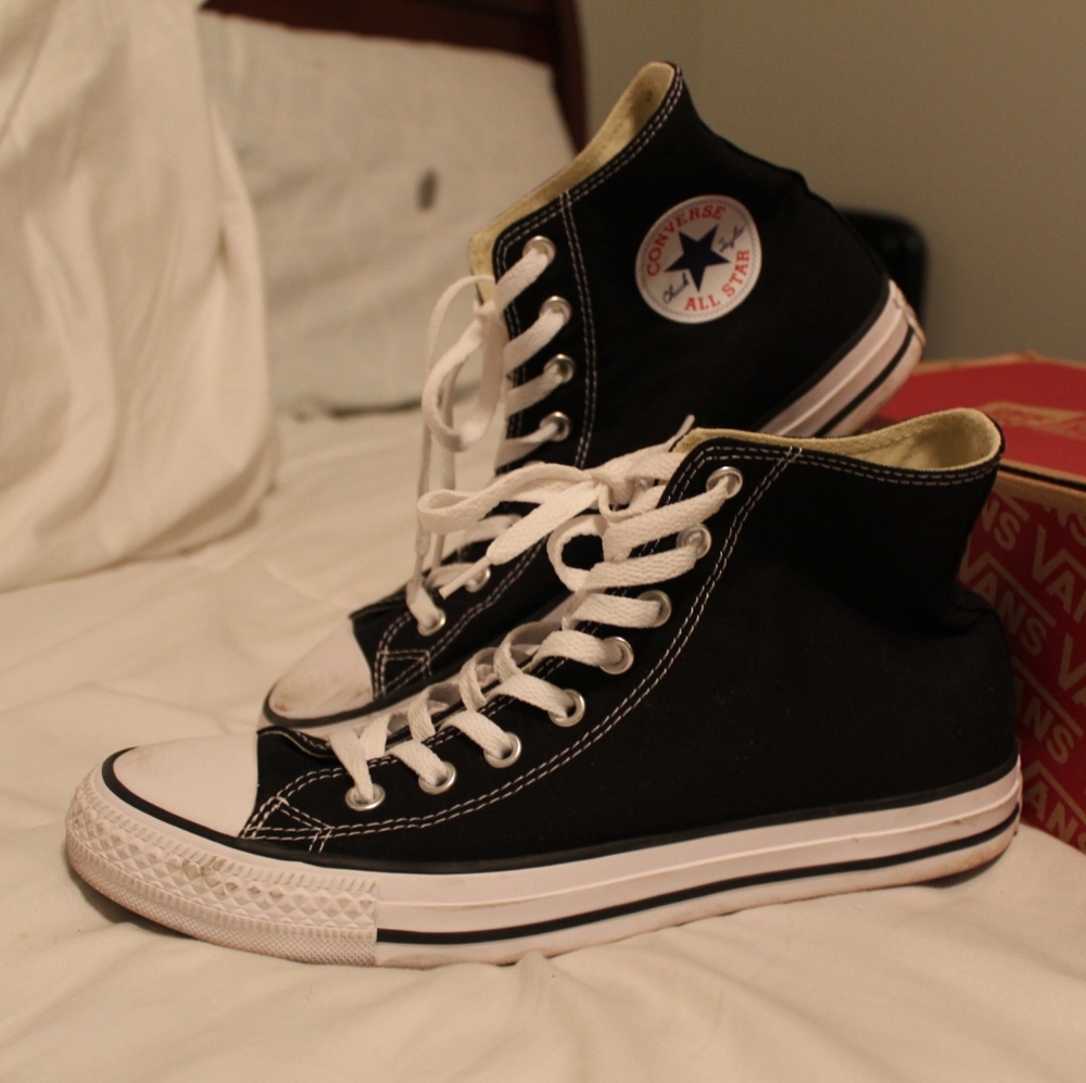 Black converse